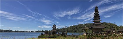 Temple on the Lake - Pura Ulun Danu Bratan - Bali (PBH4 00 16597)